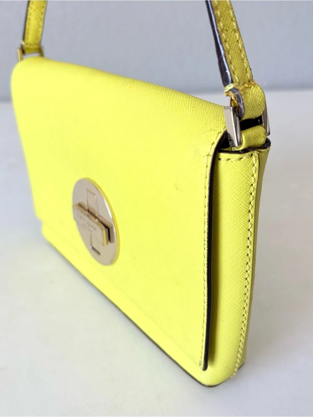 Kate Spade Sally Yellow Cow Leather Turnlock Cossbody Bag Purse 7.5”x5”